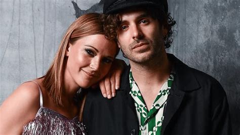 Vanessa Pilon fait une merveilleuse déclaration d'amour à Alex .